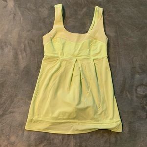 LULULEMON TOP